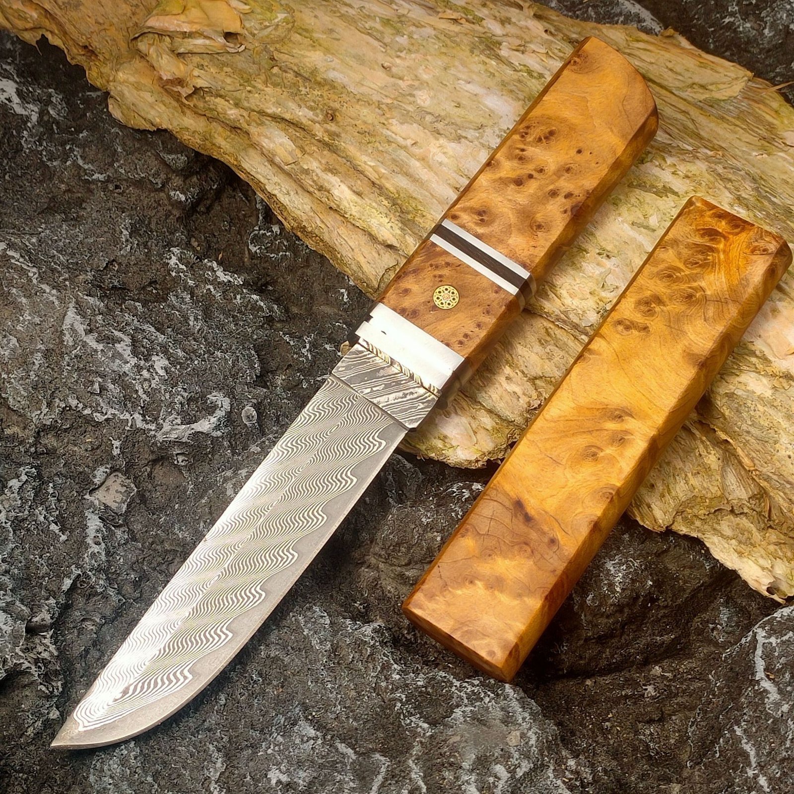 O1CN01C2PWOi1S5MHyT4VcZ_2217256102195-0-cib.jpg Thuja solid wood Damascus steel edge gift knife