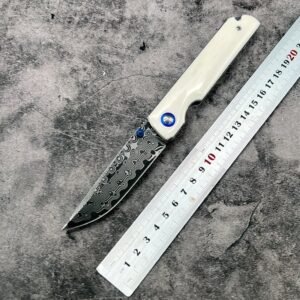 Damascus steel folding knife VG10 high hardness portable folding knife