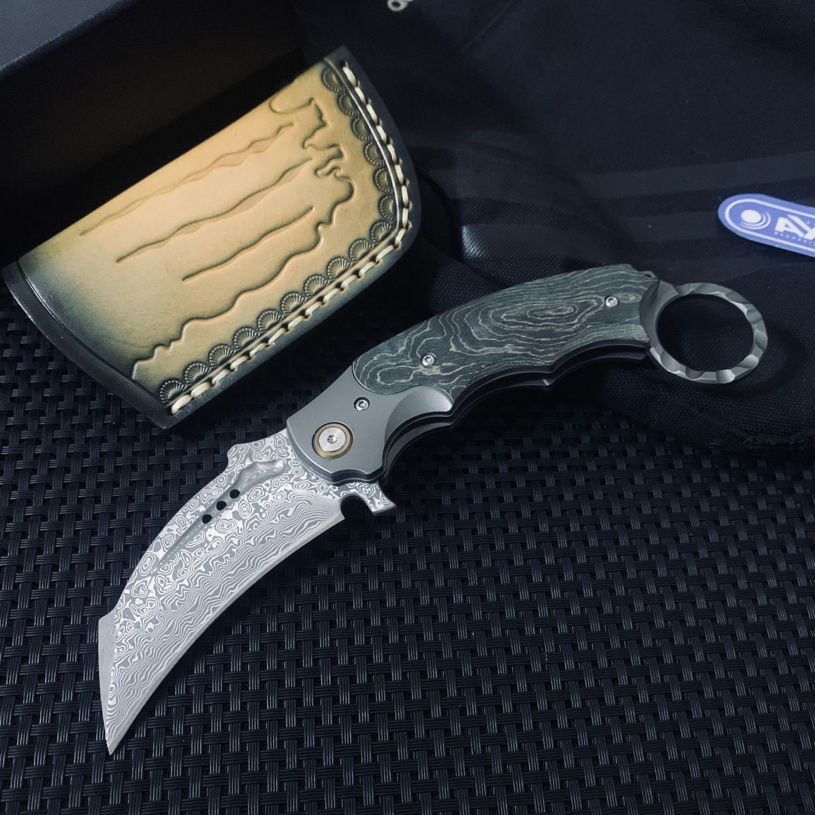 O1CN01btpVzb1rS8SUbVOTu_2218765795629-0-cib.jpg Karambit Knife Damascus Steel Folding Claw Knife